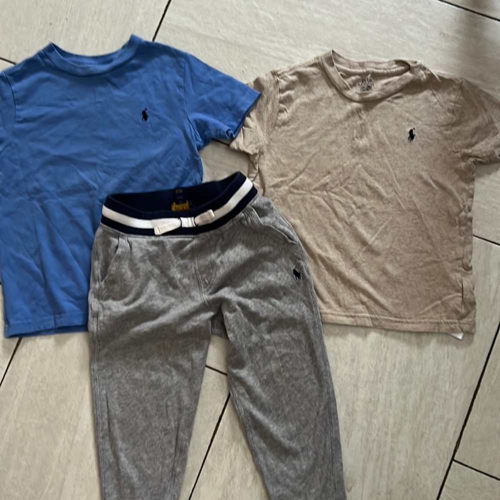 Bundle of 2 shirts and 1 jogger Size 4t Great cond. $20